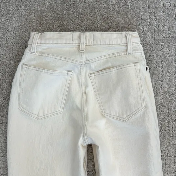 A&amp;F 90s straight ultra high rise curve love cream white denim jeans waist white