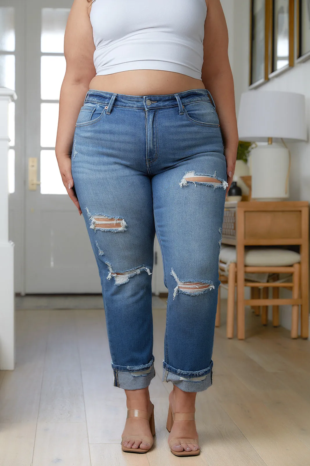 Belinda High Rise Distressed Straight Jeans (20,22)