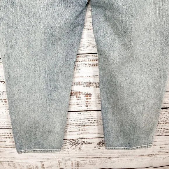 Blank NYC The Howard Light Wash Loose Fit Mid Rise Cropped Jeans, EUC, Size 29