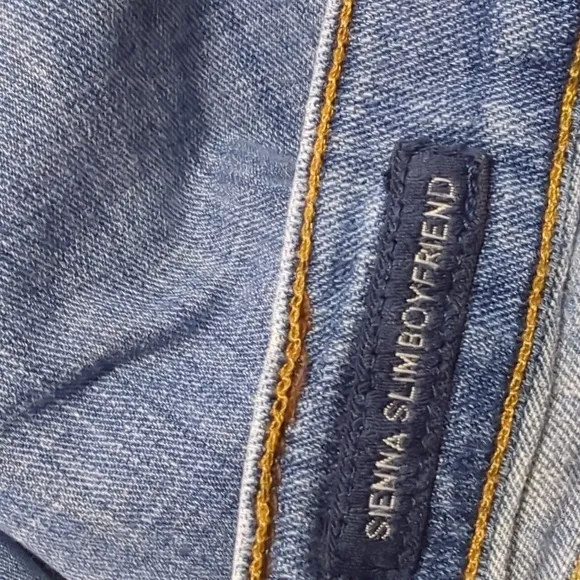 BUNDLE TWO PAIR LUCKY BRAND JEANS..EASY FIT FLARE AND SIENNA SLIM BOYFRIEND
