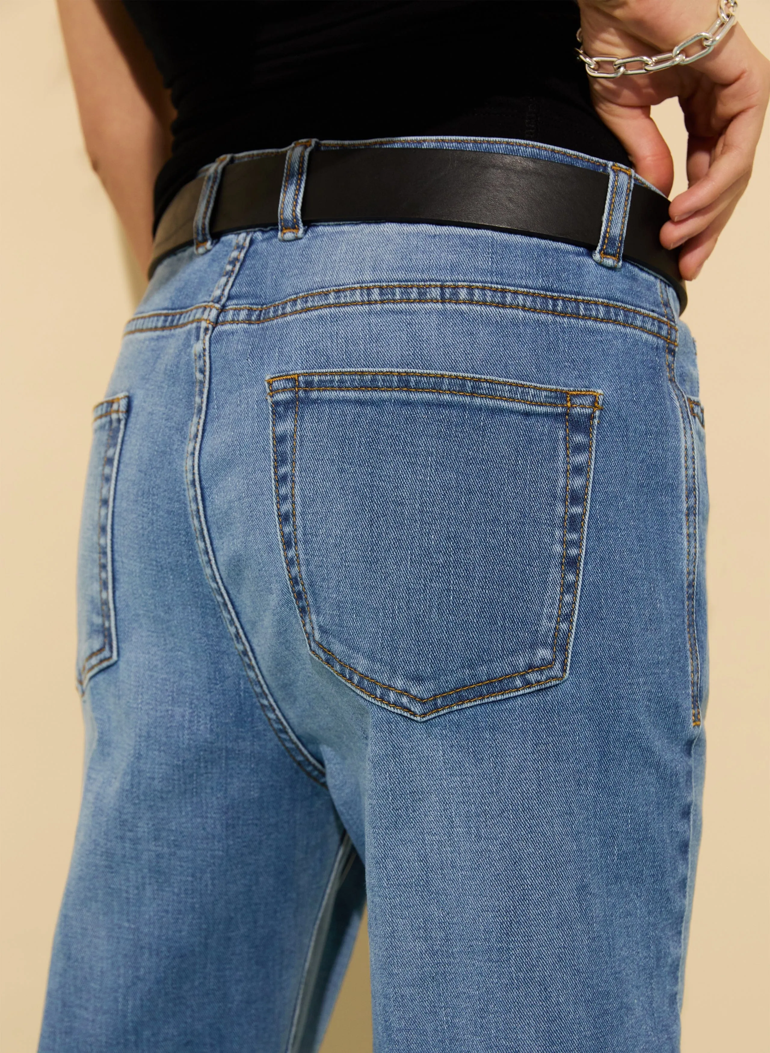 Eda Organic Cotton Stretch Boyfriend Jeans | Light Washed Indigo