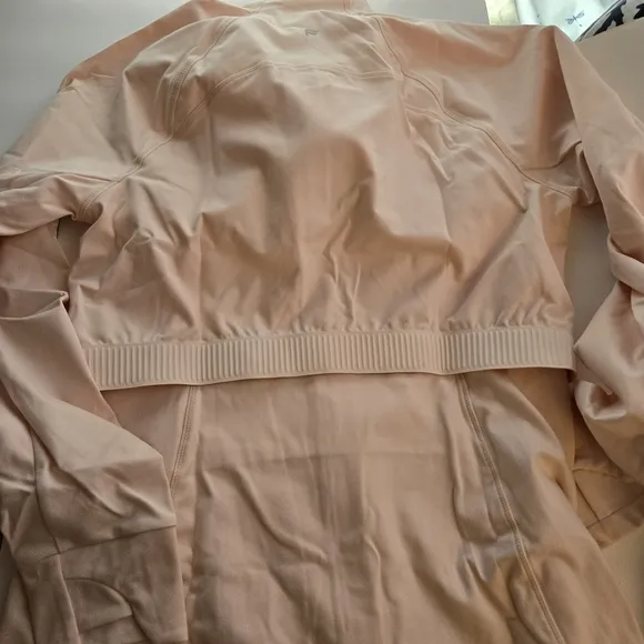 Fabletics Trinity Performance Jacket Size XL Rosy Tan