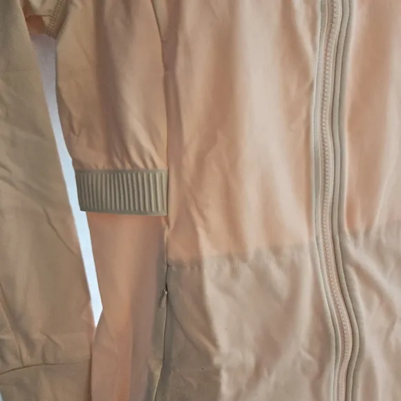 Fabletics Trinity Performance Jacket Size XL Rosy Tan