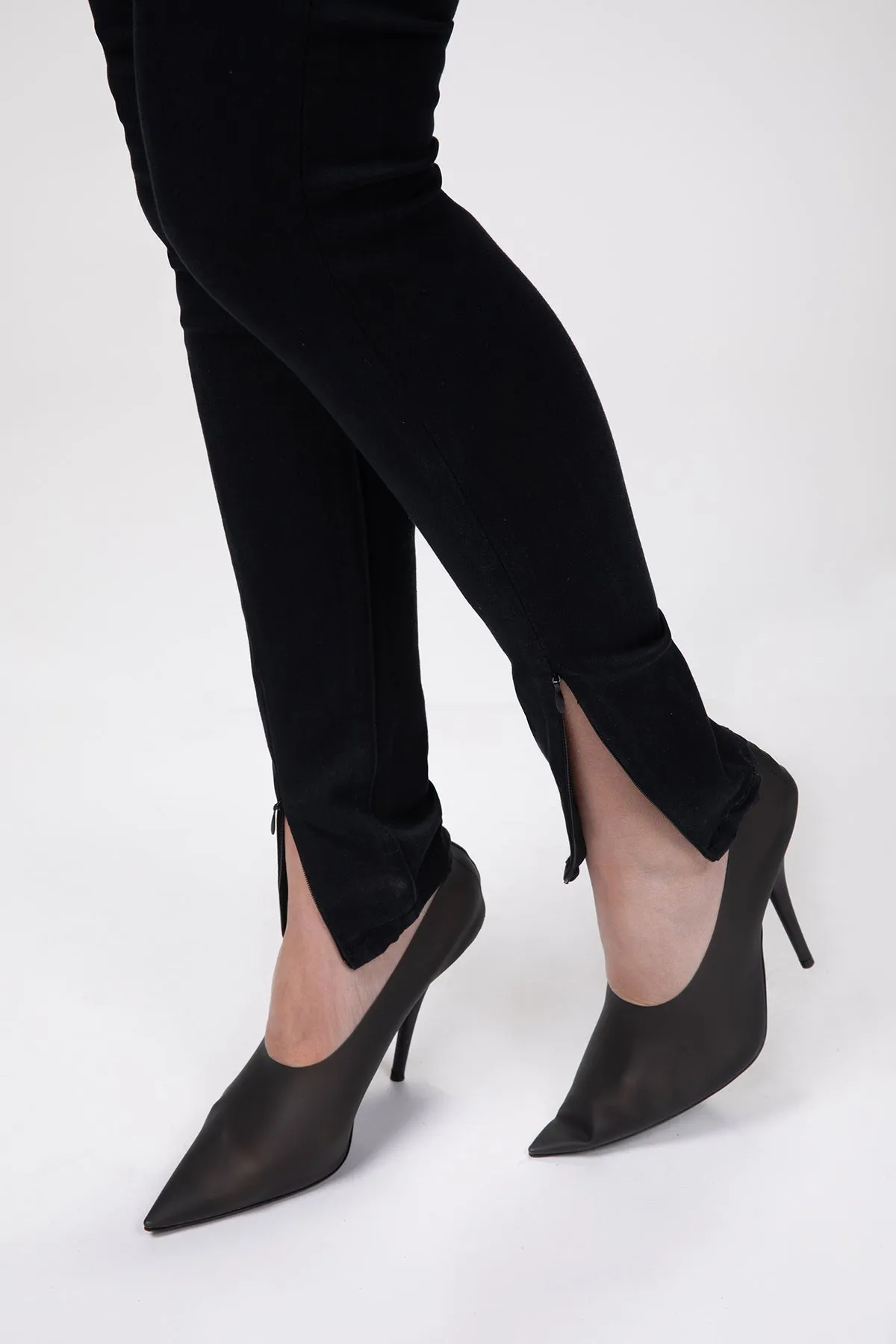 HIGH RISE SKINNY ZIP JEAN