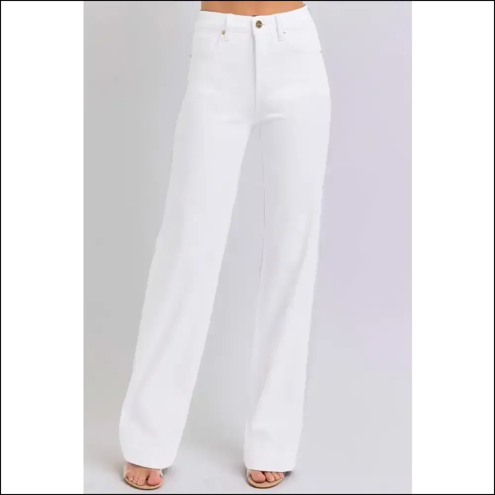 Jeans that Hug you Tighter than your Best Friend! Get your High Waist Straight Vibe! 💃