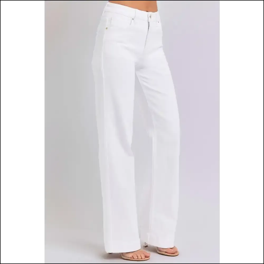 Jeans that Hug you Tighter than your Best Friend! Get your High Waist Straight Vibe! 💃