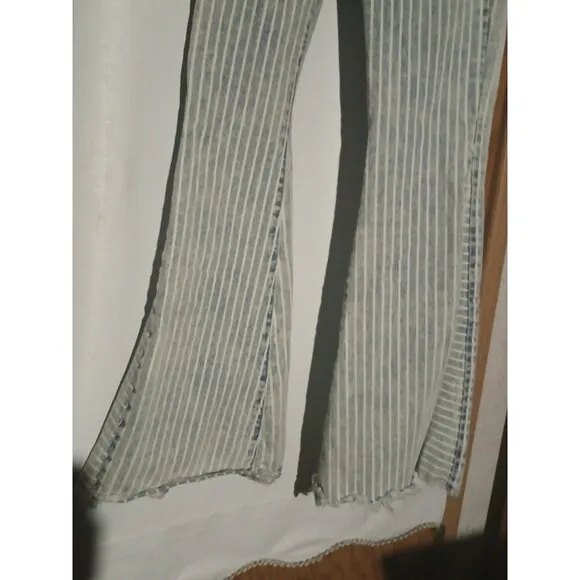 KanCan 26 Ultra High Rise Super Flare Jeans Raw Hem Striped 26 x 33