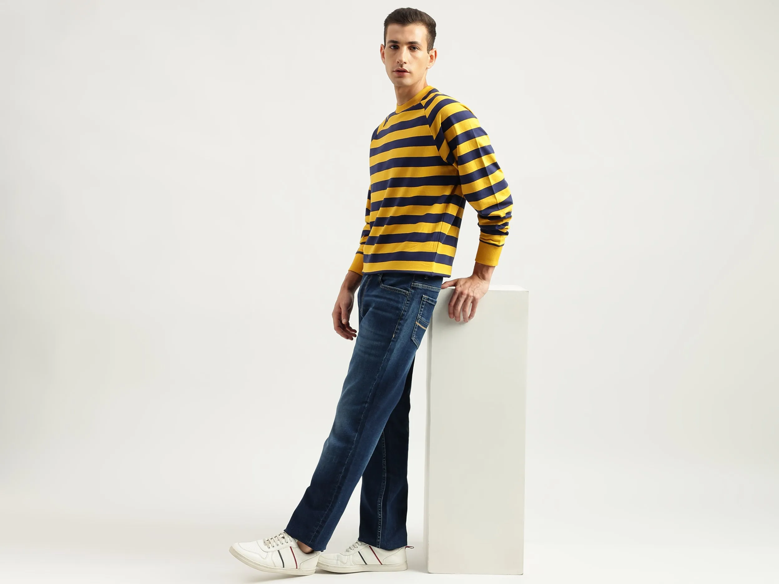 Men's Solid Bootcut Jeans