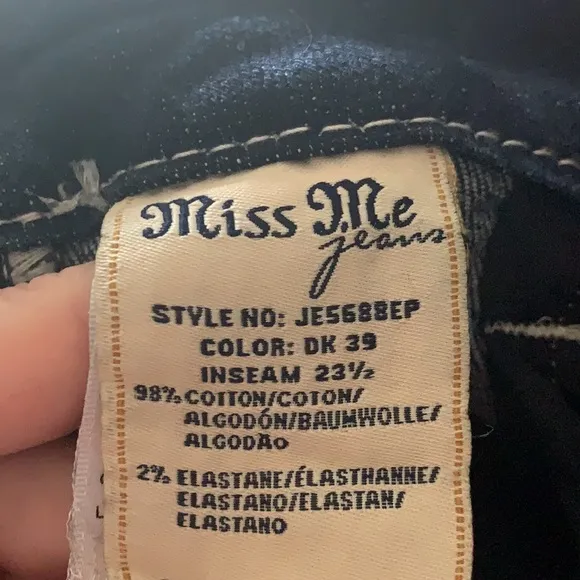 Miss Me Easy Capri Jeans Crop Bling