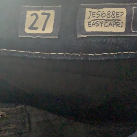 Miss Me Easy Capri Jeans Crop Bling