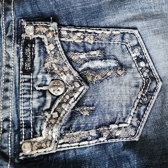 Miss Me Easy Cropped Jeans