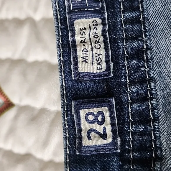 Miss Me Easy Cropped Jeans