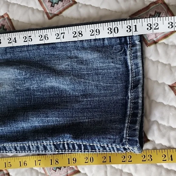 Miss Me Easy Cropped Jeans
