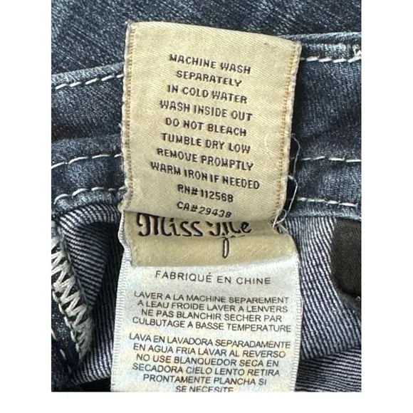 Miss Me Jeans Womens Mid-Rise Easy Boot Bejeweled Denim JE8221ES Women’s Sz 31