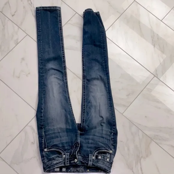 MISS ME mid-rise easy straight designed in USA blue jeans decorative pocket 25