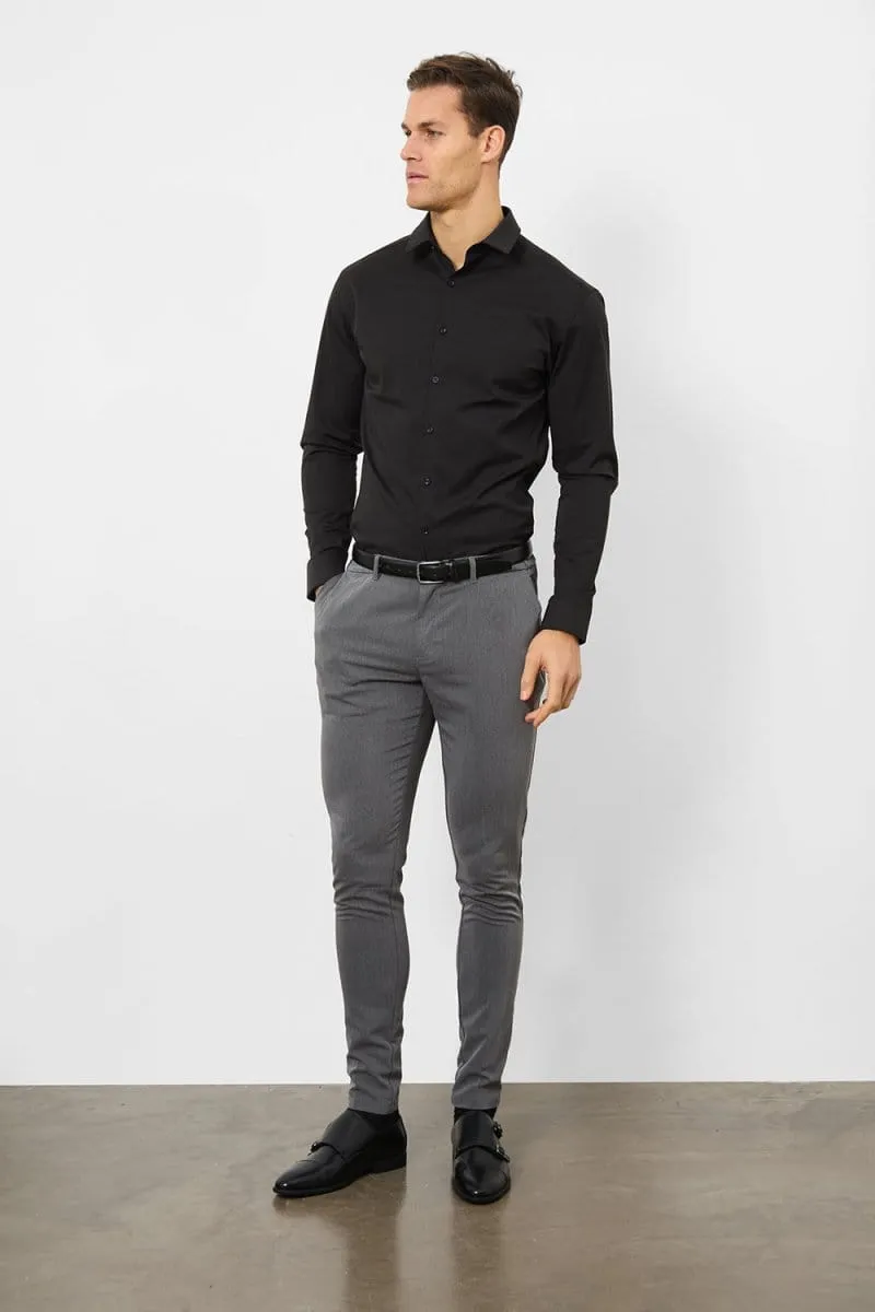 Muscle Fit Dress Shirt in Black