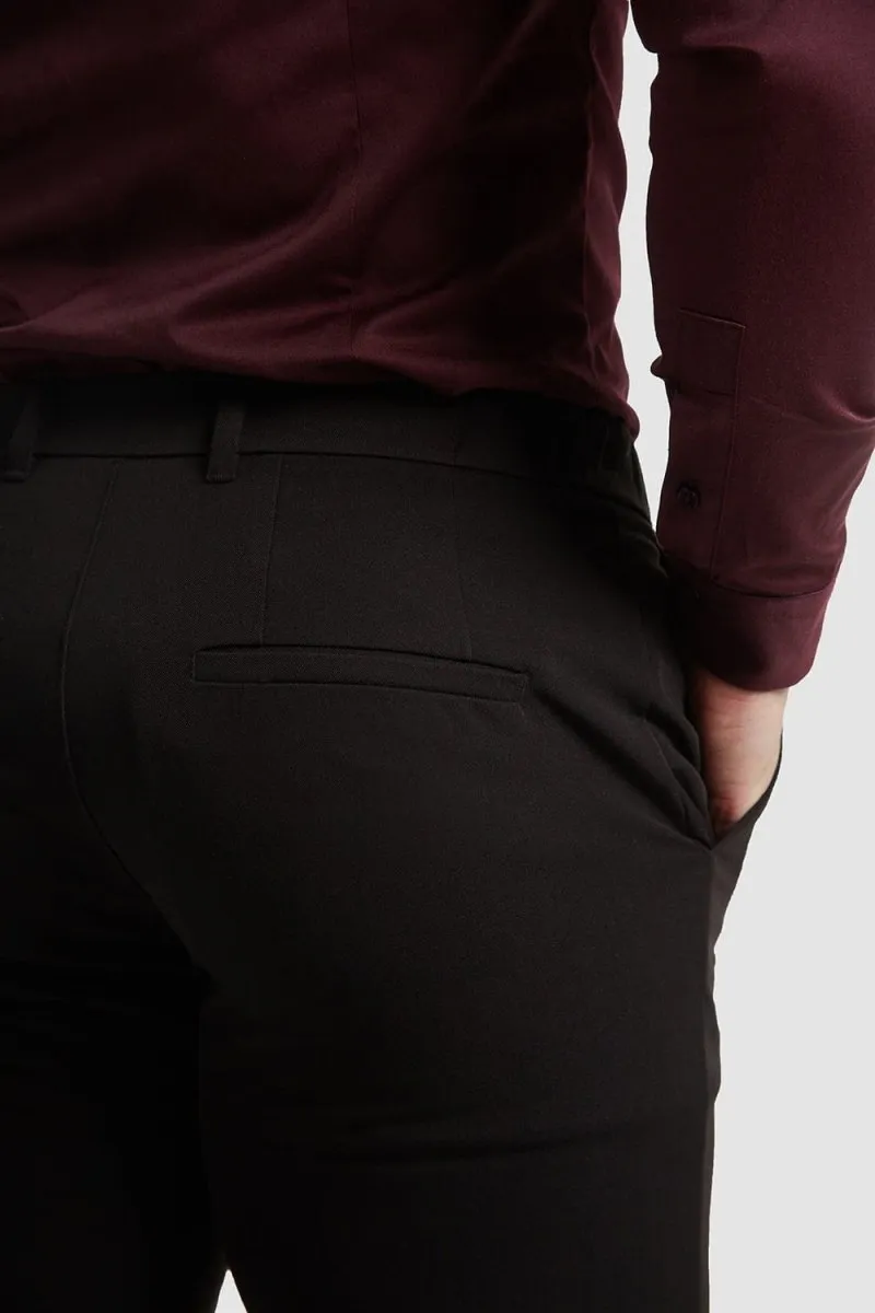 Muscle Fit Essential Trousers 2.0 in Black