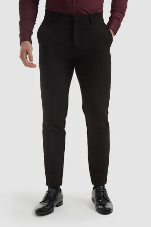 Muscle Fit Essential Trousers 2.0 in Black