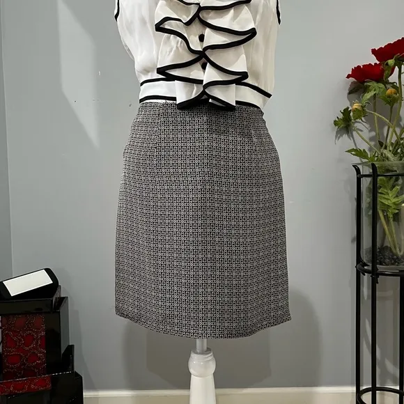 NEW Ann Taylor Silk Classic Tailored Two Tone Contrast A-Line Work Knee Skirt 8P