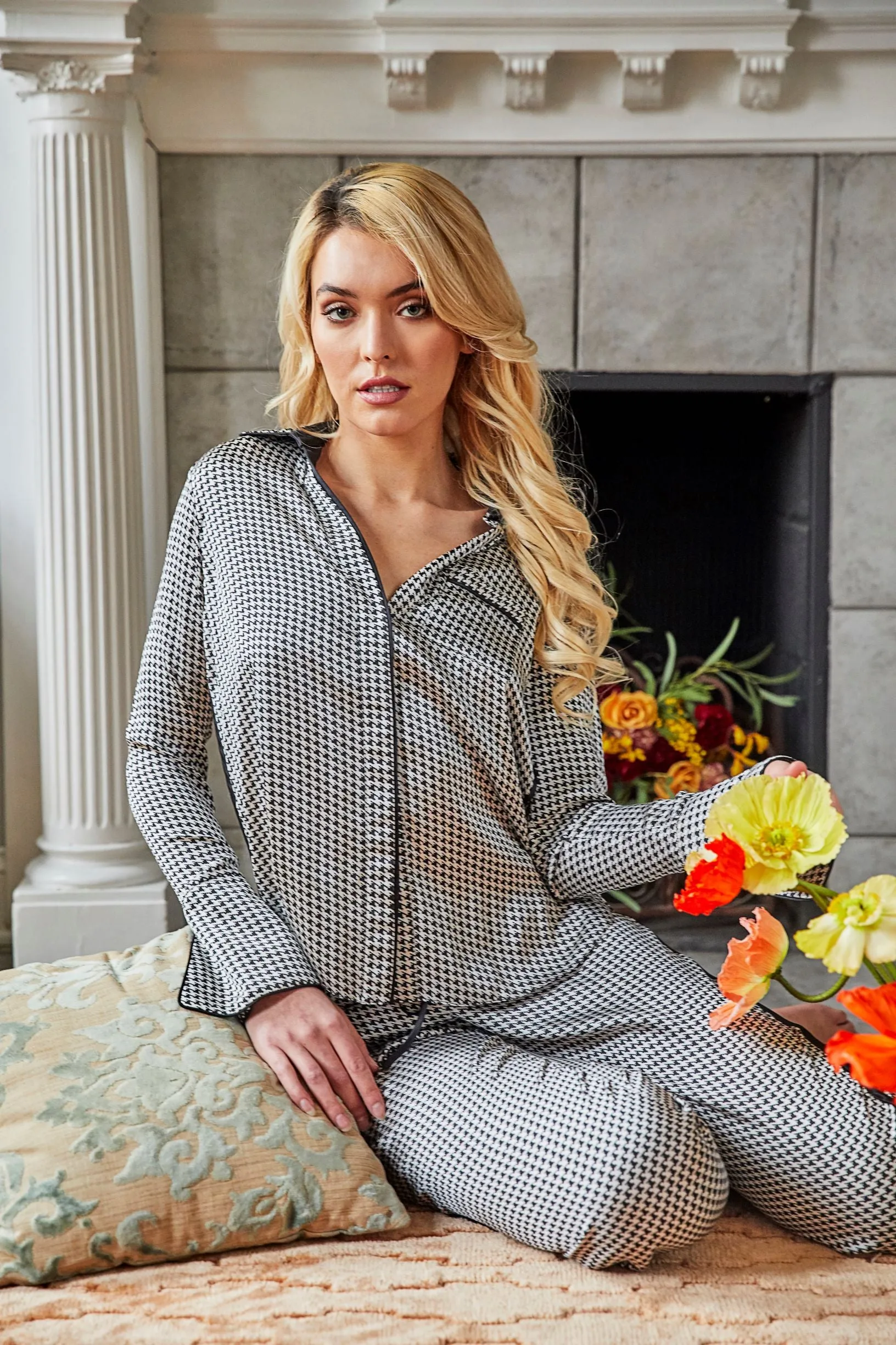 Sleep No More Houndstooth Pajama Set