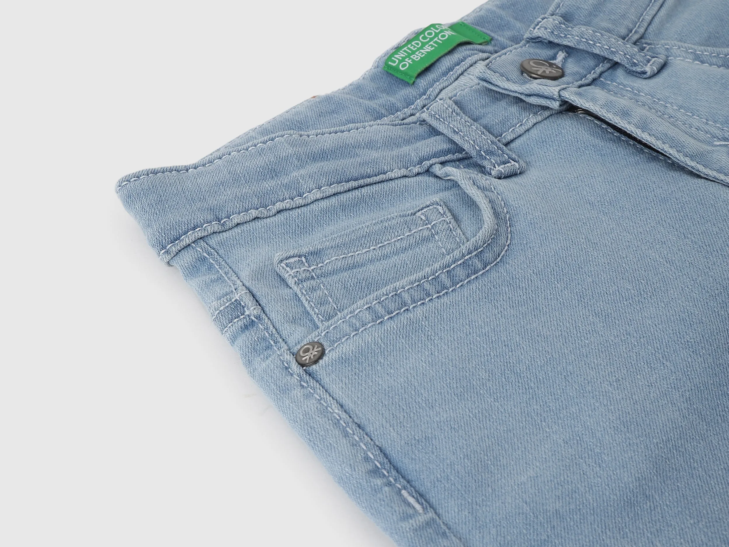 Solid Pattern Slim Fit Jeans