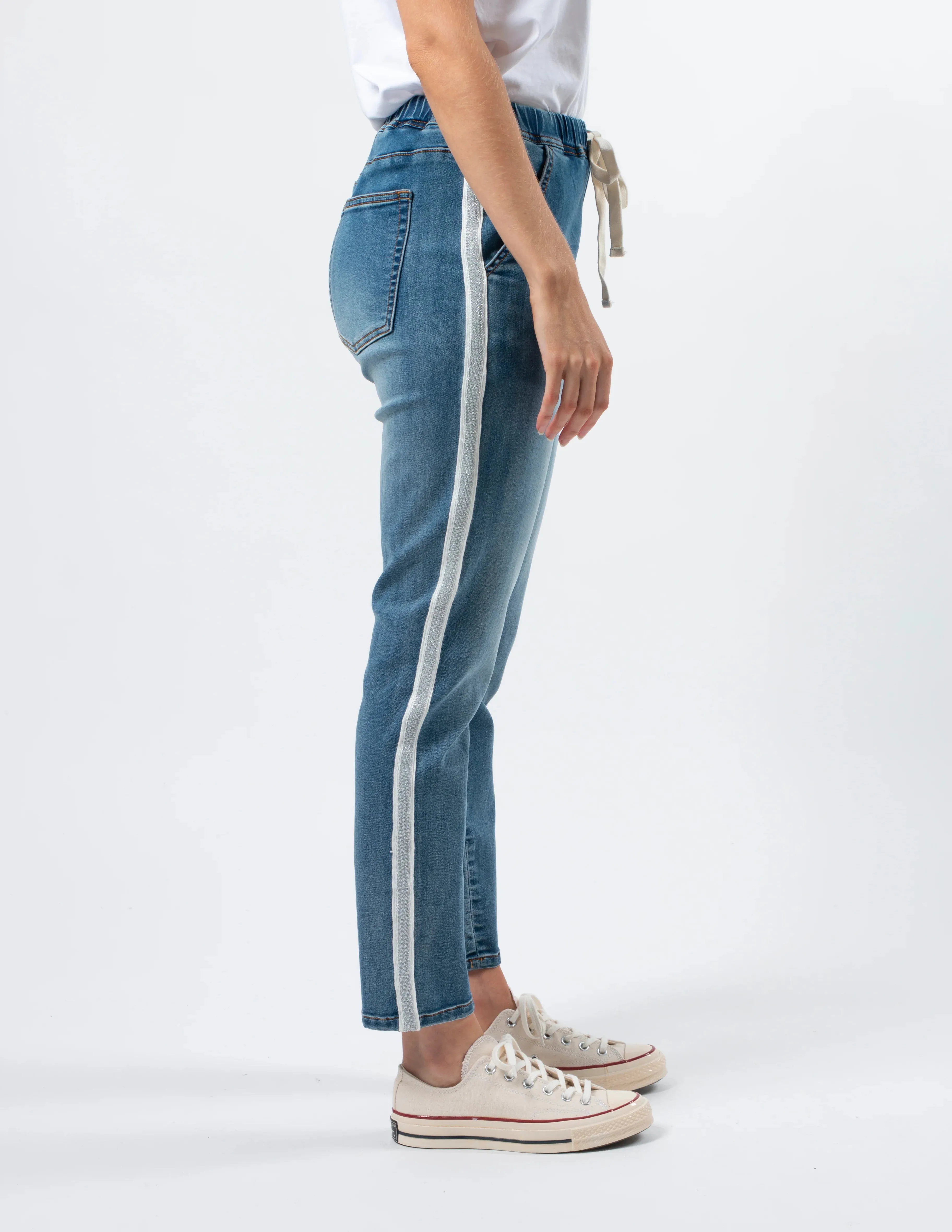 Stella Gemma Tavi Jean