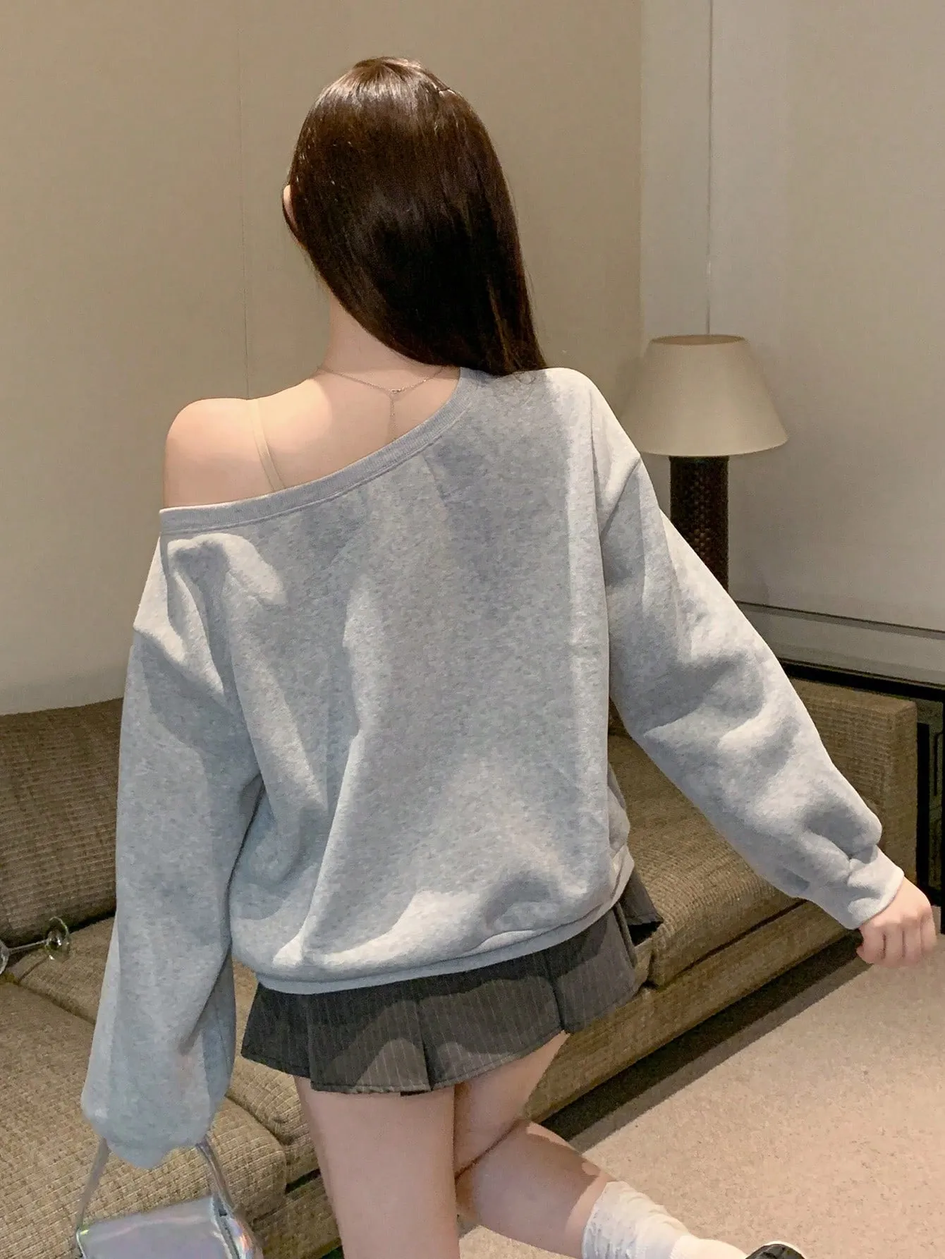 Sudadera minimalista de manga larga para mujeres en
