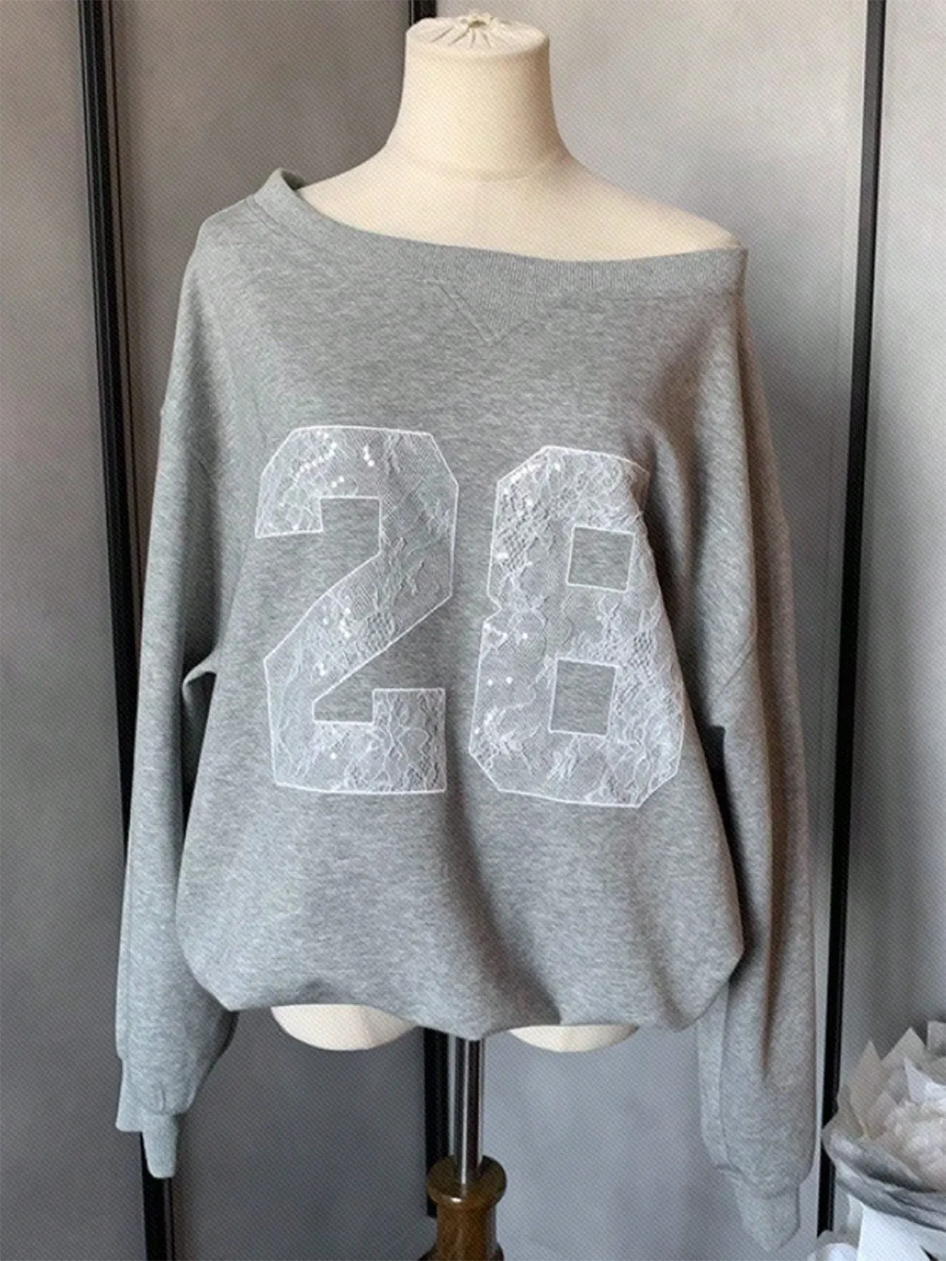 Sudadera minimalista de manga larga para mujeres en
