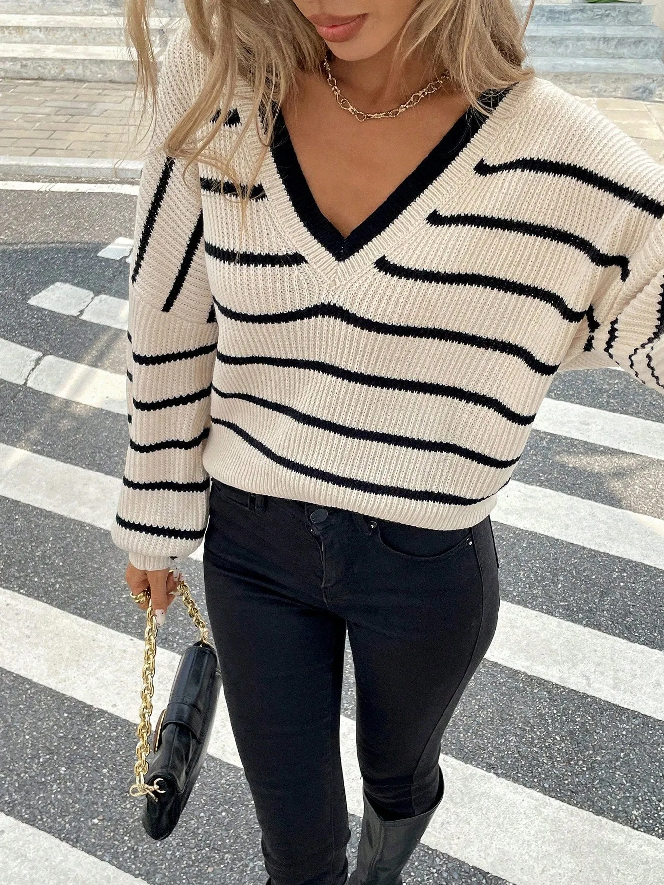 Suéter de Mujer Cherry Vibes: Estilo y Comodidad en