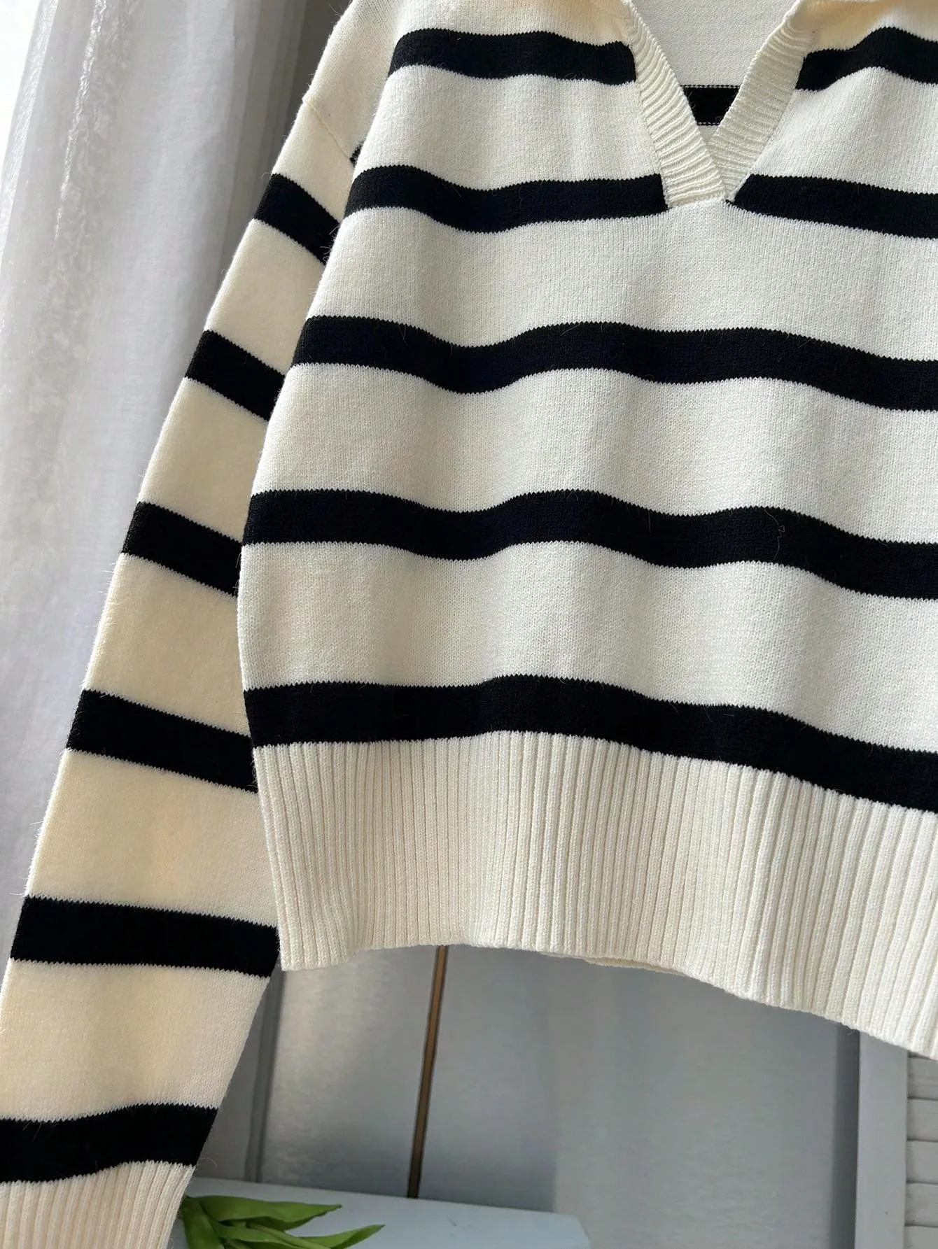 Suéter Retro de Mujer con Cuello Polo - Cherry Vibes