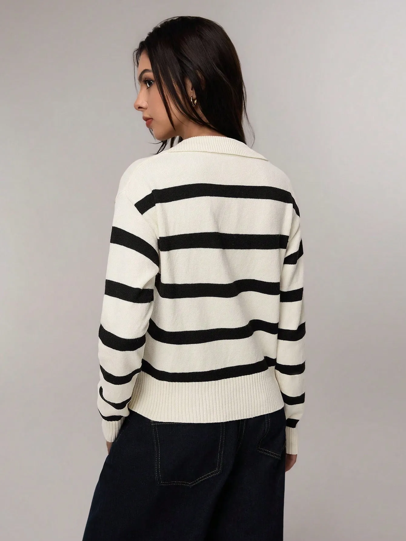 Suéter Retro de Mujer con Cuello Polo - Cherry Vibes