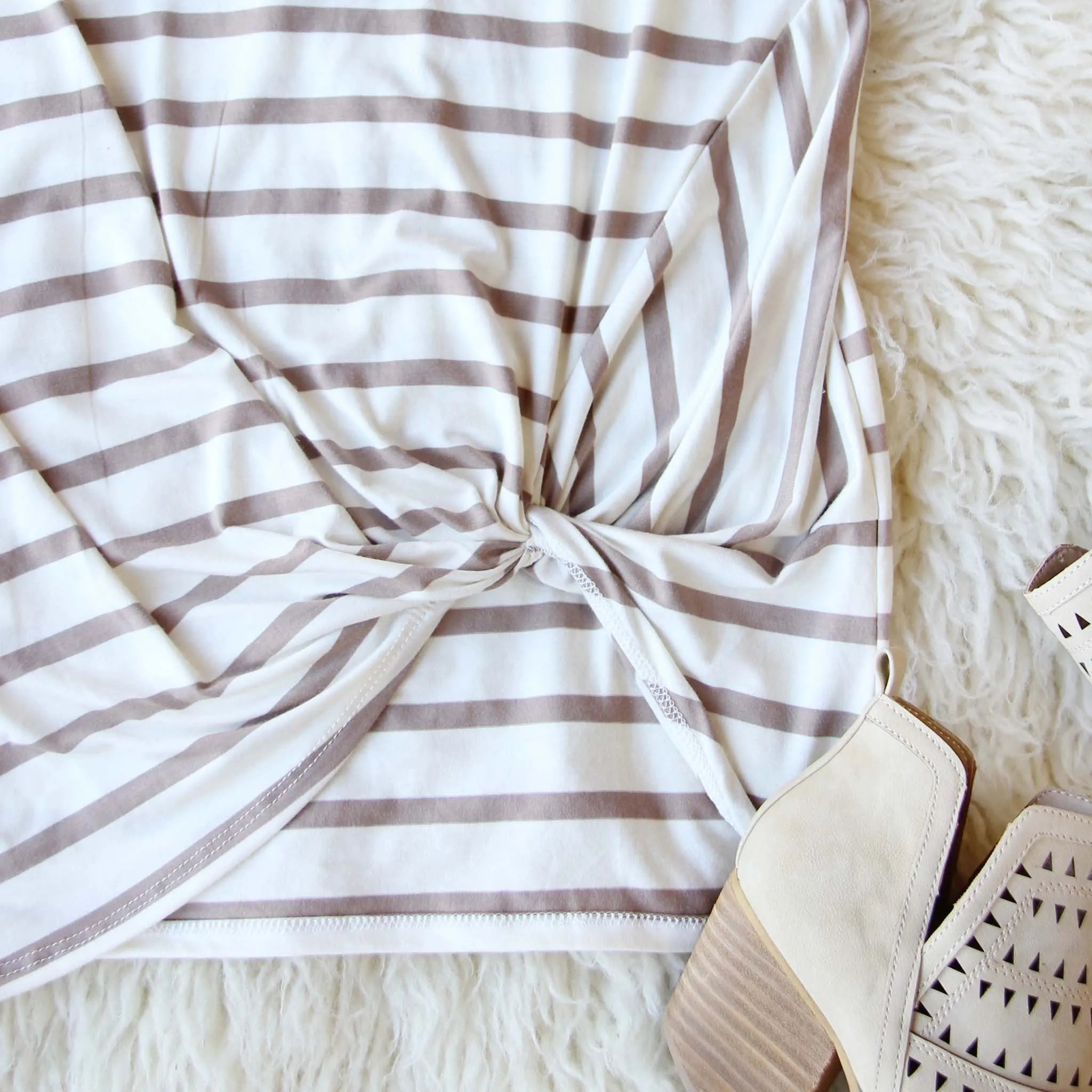 The Knot Tee in Taupe